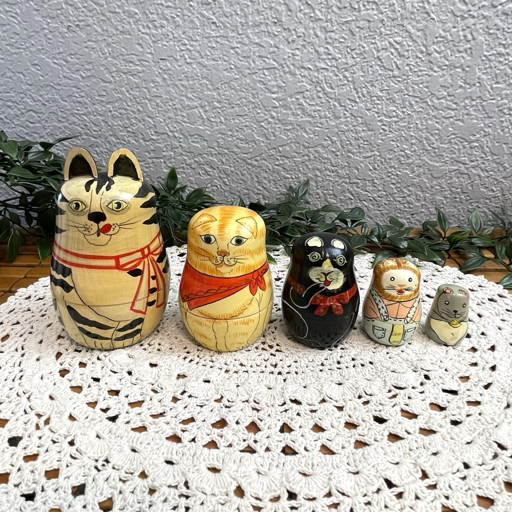 Vintage Cat Nesting Dolls 5 Piece Wooden Matryoshka Russian Style Cat Lover Gift